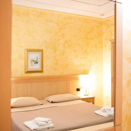 Mannu Hotel 3*