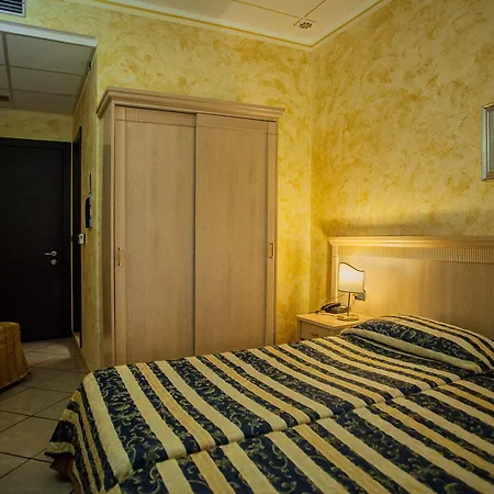 Mannu فندق بوسا